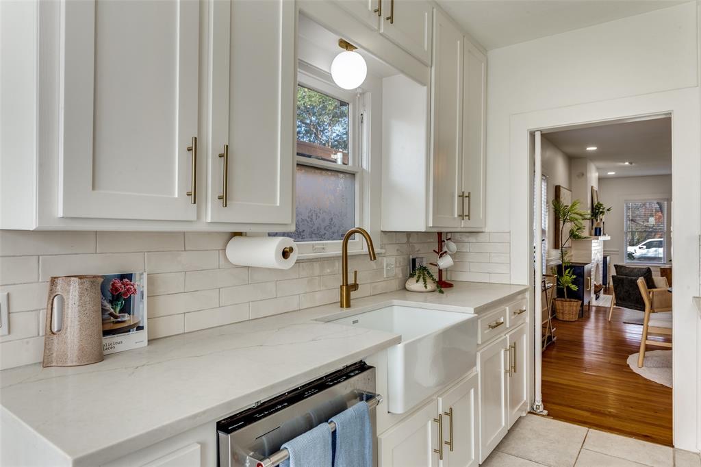 CHAMBERLAIN ARLINGTON HTS 1ST - Residential