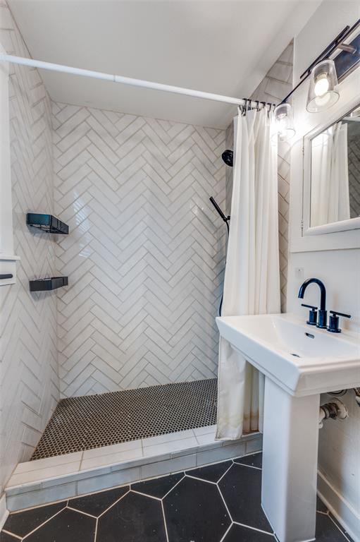 CHAMBERLAIN ARLINGTON HTS 1ST - Residential