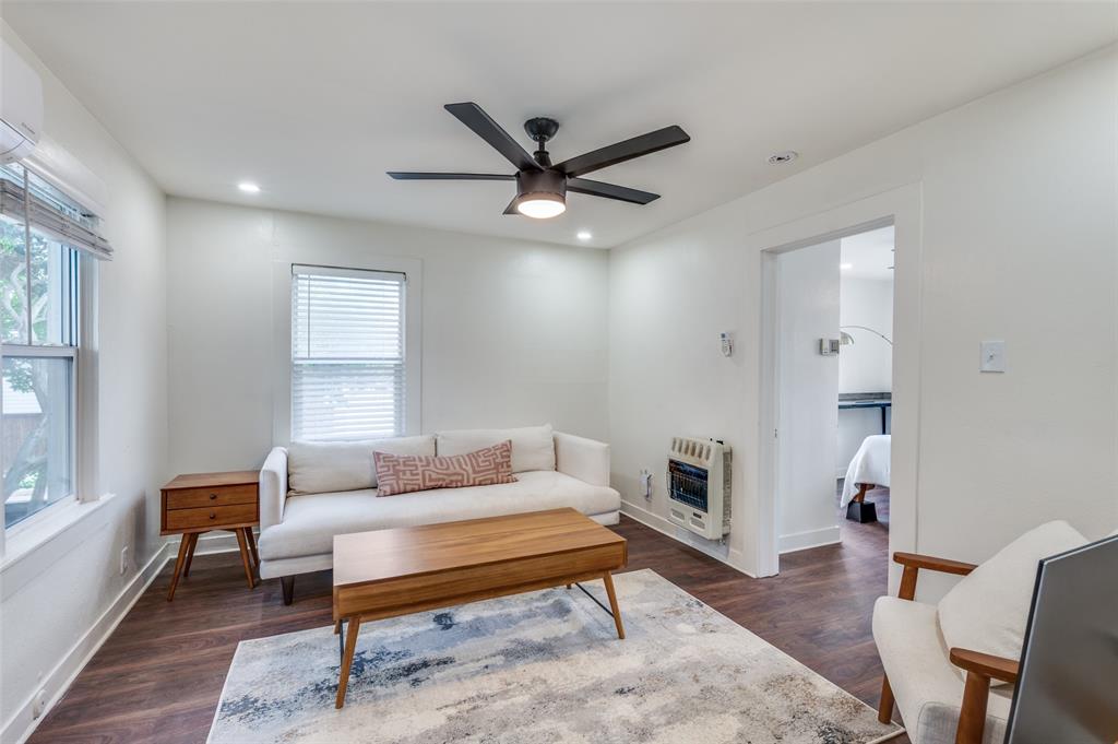 CHAMBERLAIN ARLINGTON HTS 1ST - Residential