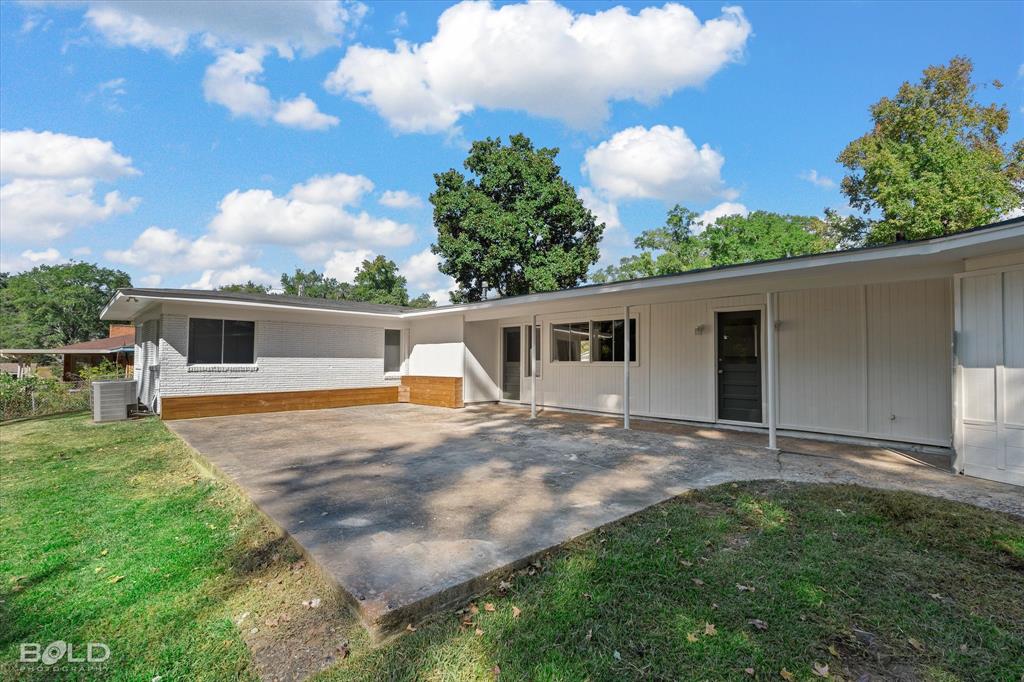 Shreveport, Louisiana 71107, United States, 2 Bedrooms Bedrooms, ,2 BathroomsBathrooms,Residential,Contingent,37583