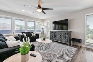 2030 Klondike Street