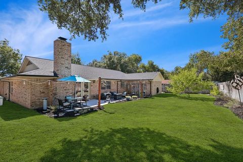 A home in Benbrook