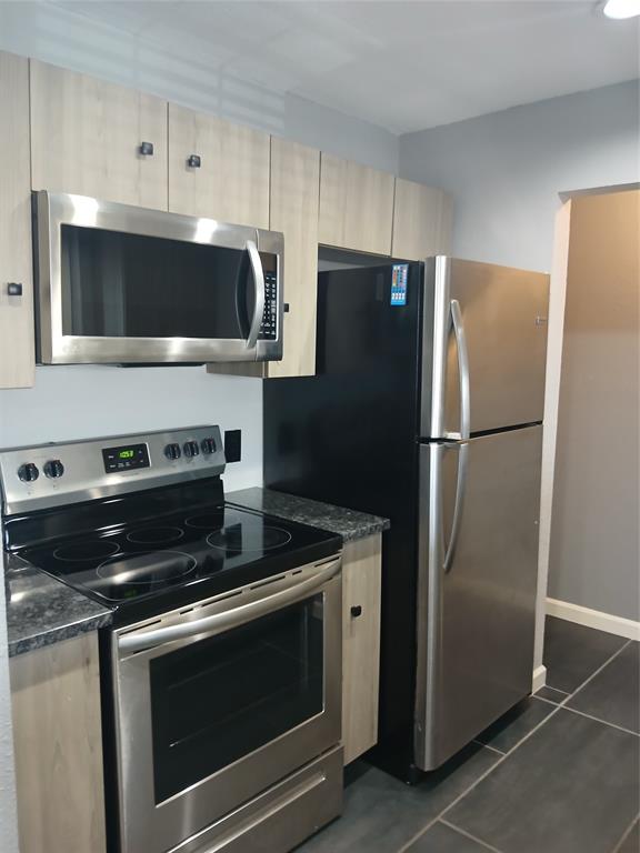 Briarpark Village #8 - Residential Lease