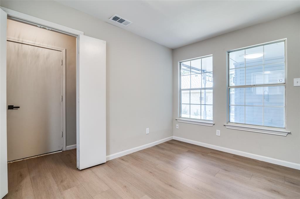 Village Green 01 - Residential