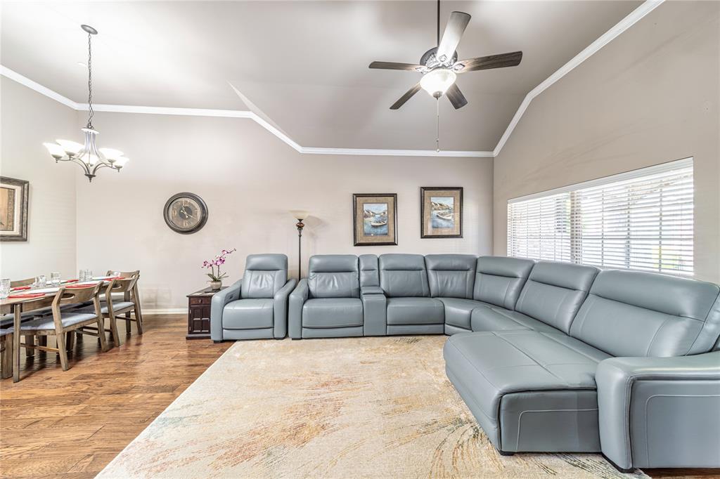 5715 Hummingbird Lane