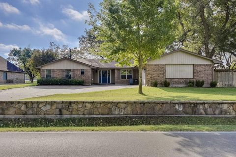 7115 Westover Drive Granbury TX 76049