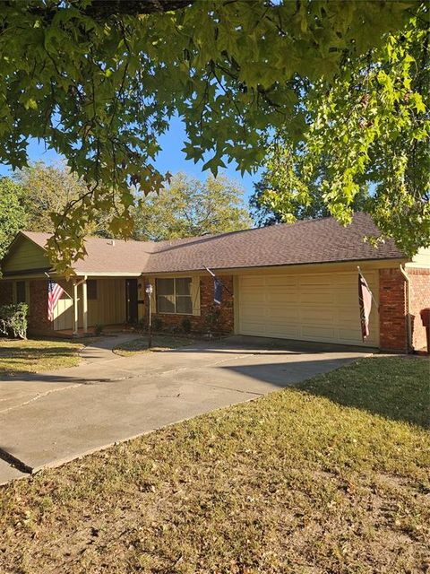 A home in Bonham