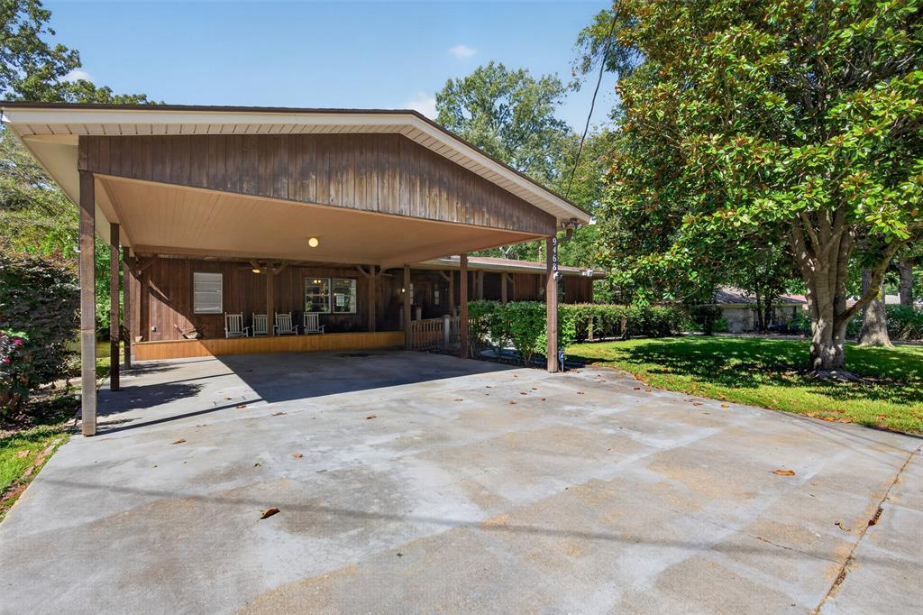 Photo of 9468 Ranch Lane, Shreveport, LA 71106 (MLS # 21405545)