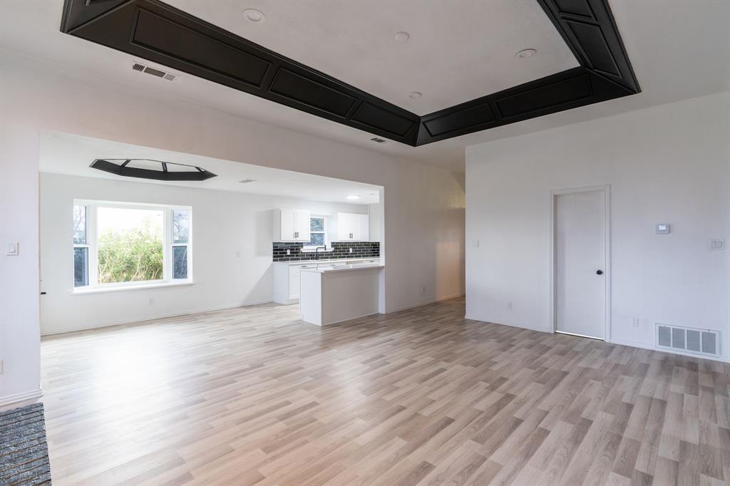 2511 Pepper Tree Circle