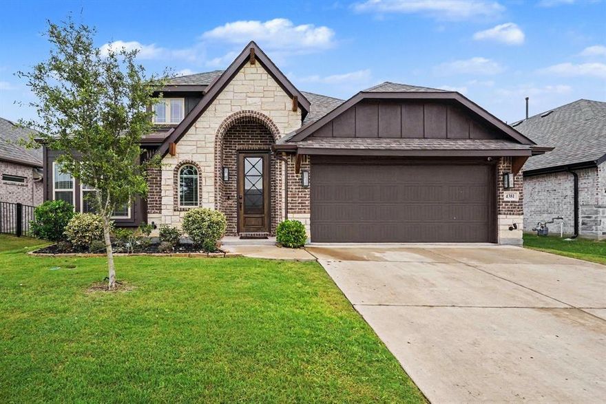 Finally you get the space, freedom, and fresh air you’ve been looking for. Set on a generous lot in Joshua, this property
delivers that hard-to-find combination of open space and everyday convenience.
Inside, the layout is bright, open, and easy to live in, with a seamless flow between the living area and kitchen that makes
both relaxing and entertaining feel natural. The kitchen offers plenty of prep space and storage, while natural light fills the
home and adds to its warm, inviting feel.
The bedrooms are comfortably sized, and the primary suite provides a quiet escape at the end of
the day. Step outside and the possibilities really open up, room for gatherings, projects, pets, or
simply enjoying those wide Texas skies.