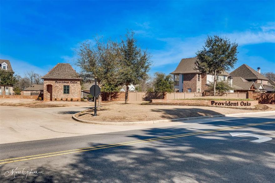 Build your dream home on this gorgeous exterior lot in Gated Provident Oaks. Provident Oaks is North Bossier's newest neighborhood located off Swan Lake and Modica Lott Rd. Gated and beautiful common areas and architecture make this neighborhood one you'll be proud to live in.