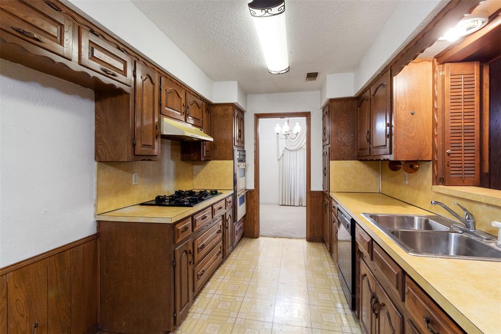 Forest Hills 13 - Residential