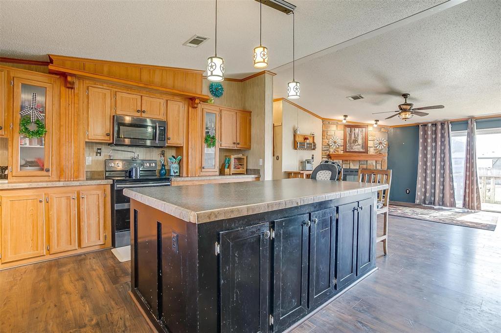 Photo 8 of 40 of 2508 Willow Oak Lane house