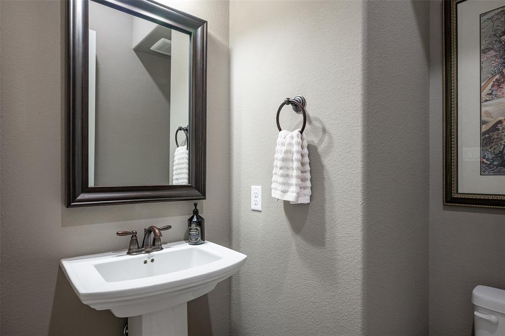 Celina, Texas 75009, United States, 4 Bedrooms Bedrooms, ,4 BathroomsBathrooms,Residential,Pending,35589