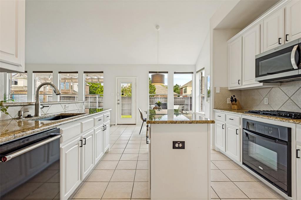 1401 Farmington Drive