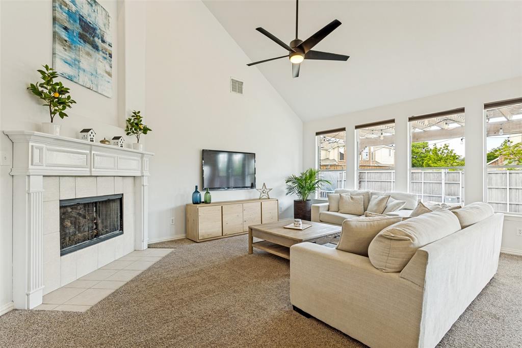 1401 Farmington Drive