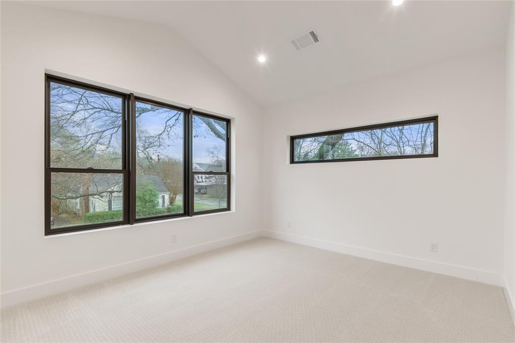 MONTEBELLO PARK - Residential