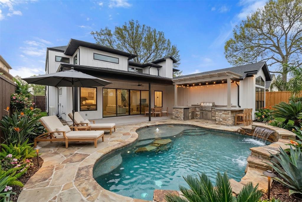 MONTEBELLO PARK - Residential