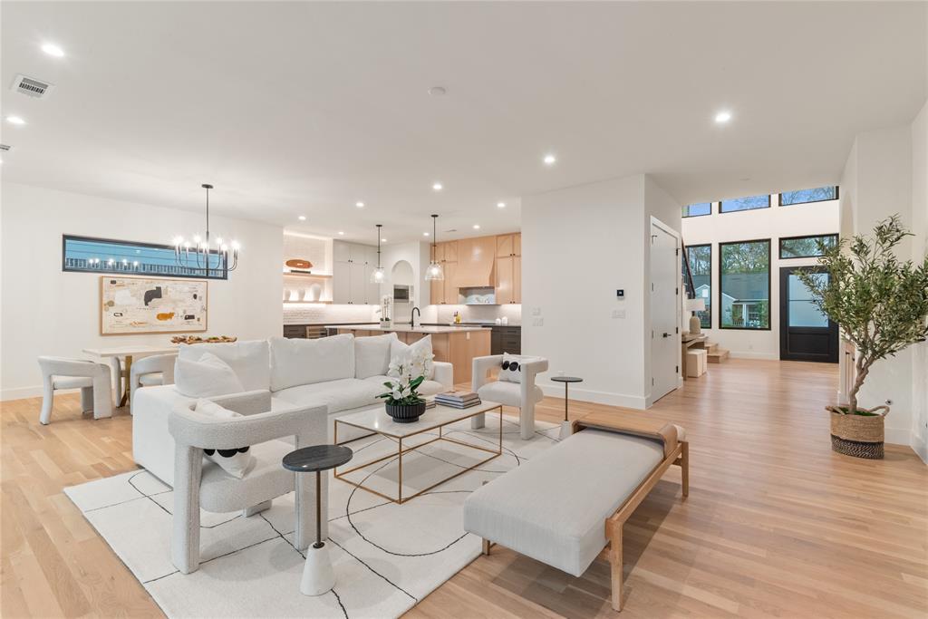 MONTEBELLO PARK - Residential