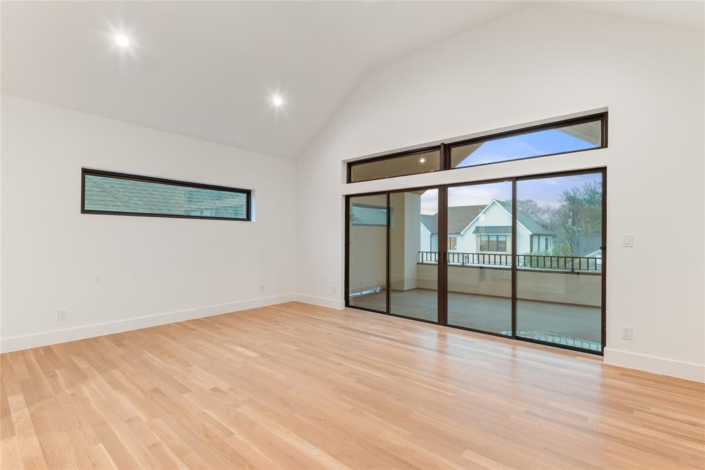 MONTEBELLO PARK - Residential