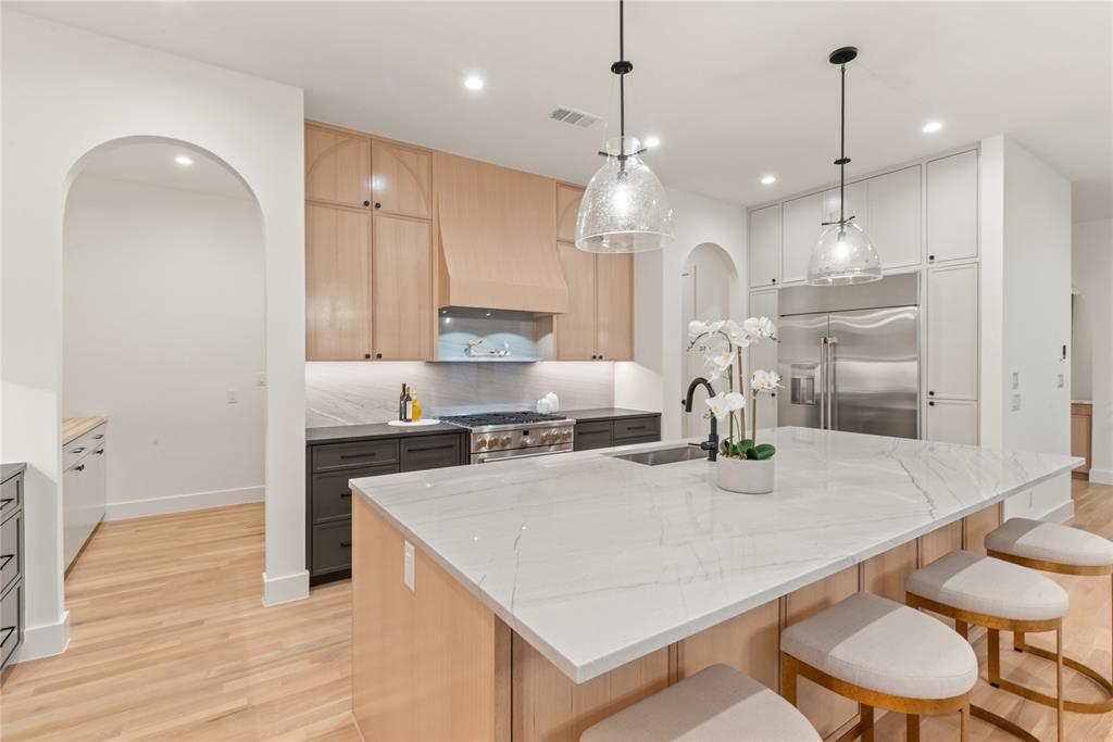 MONTEBELLO PARK - Residential