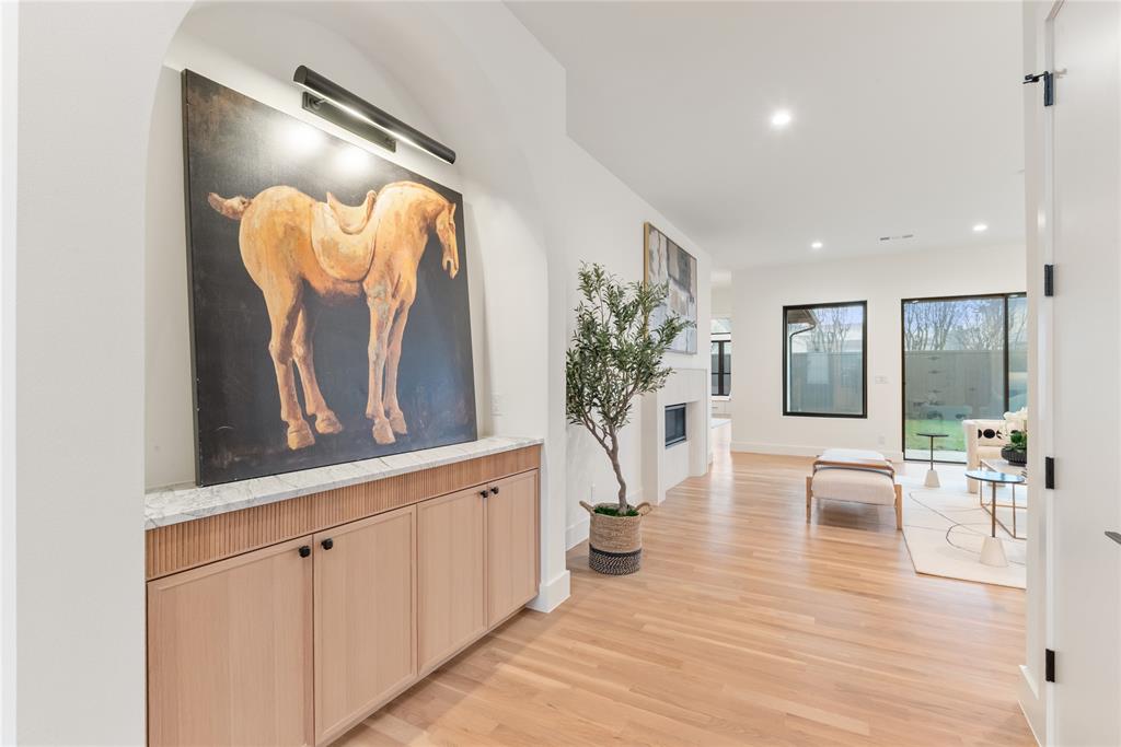 MONTEBELLO PARK - Residential