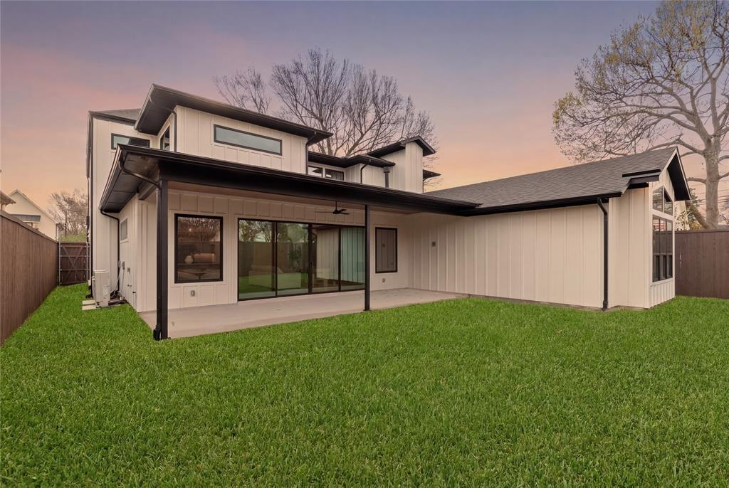 MONTEBELLO PARK - Residential