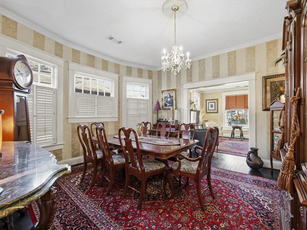 Holmes - Residential