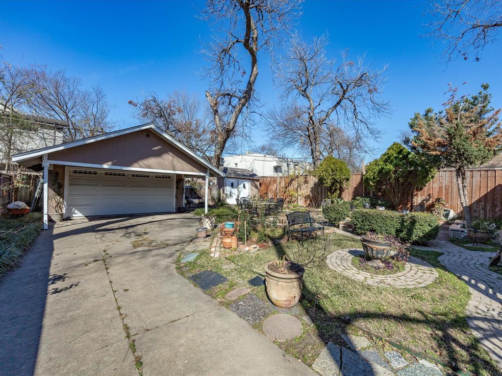 Holmes - Residential