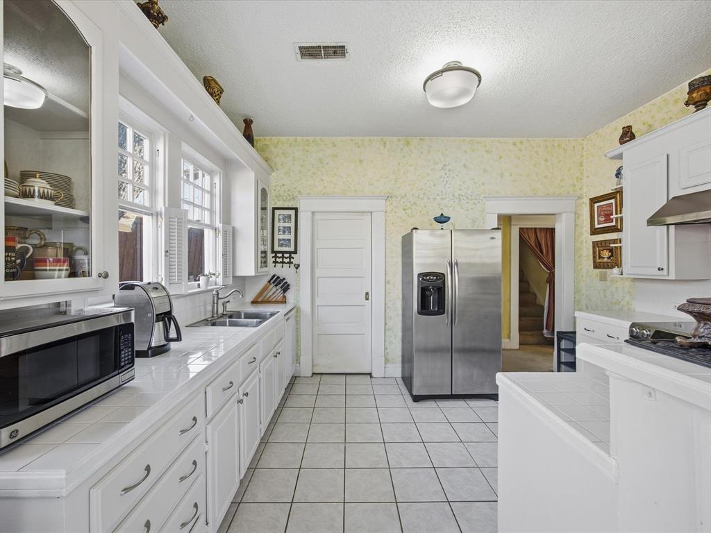 Holmes - Residential