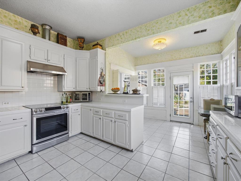 Holmes - Residential