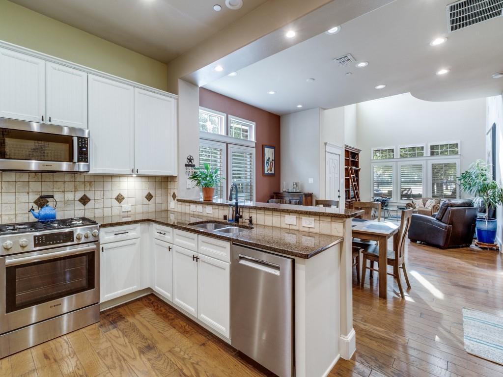 Stratford At Lakewood Condos - Residential