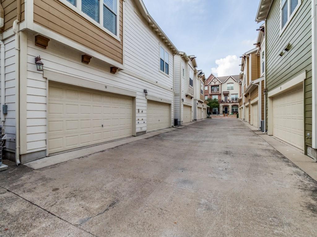 Stratford At Lakewood Condos - Residential