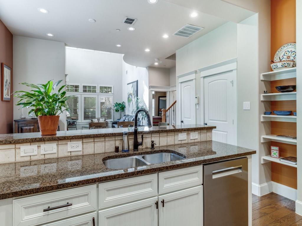 Stratford At Lakewood Condos - Residential