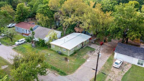 Photo of 801 Oak Street, Bonham, TX 75418 (MLS # 21333840)