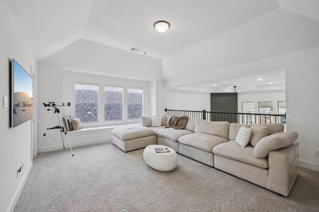 3870 Verona Street