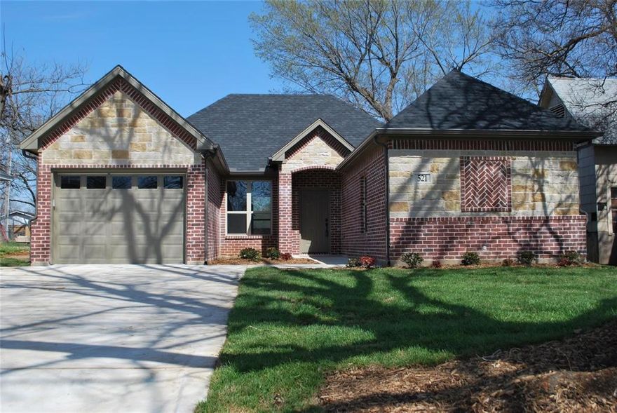 3 Bedroom 2 Bath home with one car garage.  Beautiful kitchen with granite counter tops. Breakfast bar. Master bedroom has private bathroom with garden tub and separate shower and separate water closet. Ceramic tile, laminate, and carpet flooring throughout. Close to downtown Denison's shops, cafe's and restaurants. Large backyard with plenty of space for entertaining your guests. No smoking inside or outside of premises. $500 Non-refundable Pet Deposit, plus a history of no biting.  Pets approved on a pet by pet basis.  Income to meet or exceed 3 times the monthly rent. 2 years rental history or verifiable mortgage payments. 2 year employment history or two previous tax returns.  No vouchers. Agent and buyer to verify all details in the listing.