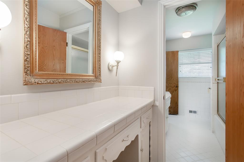 Caruth Meadows - Residential Lease