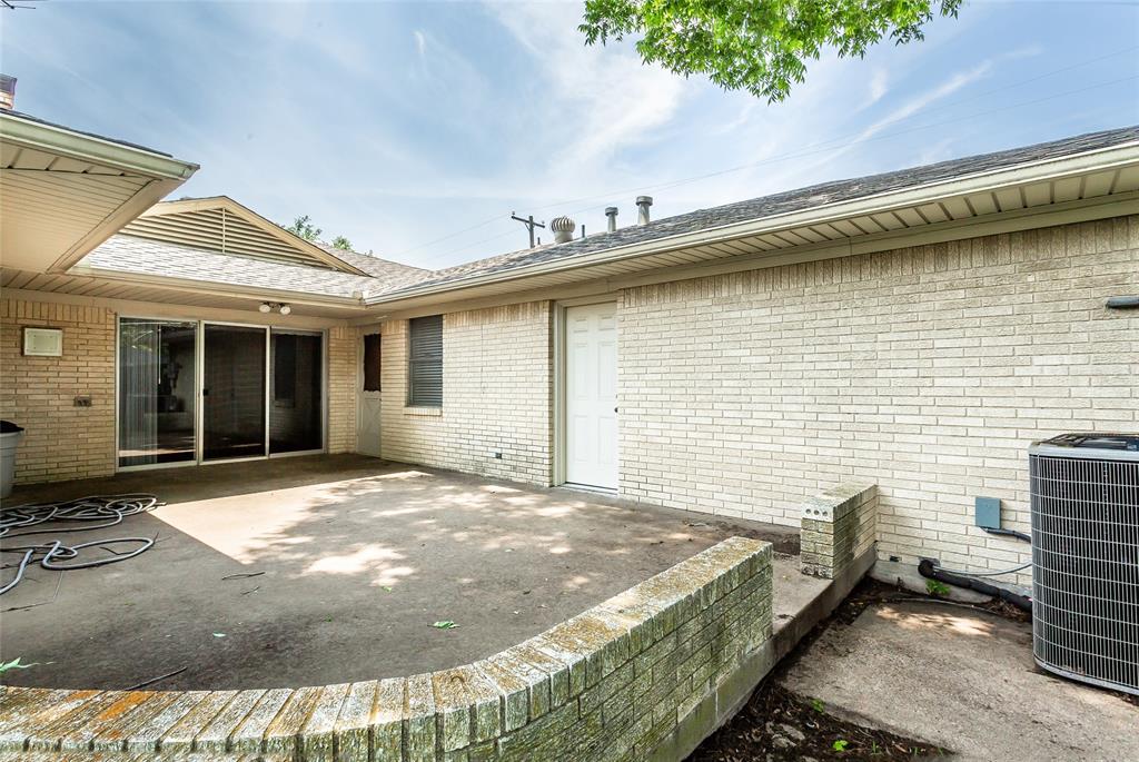 Caruth Meadows - Residential Lease