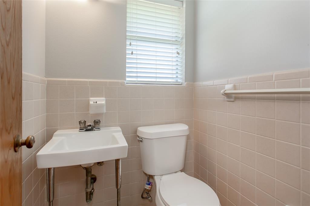 Caruth Meadows - Residential Lease