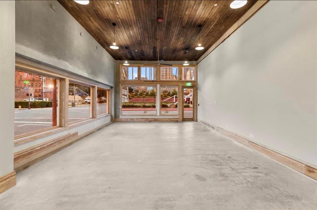 Downtown - Commercial Lease