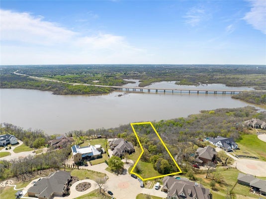 3805 LAKE COVE CT, CORINTH, TX 76210 - Image 90ca0c7c2a2b35d2de8f6f252af0ccf9/2409990895