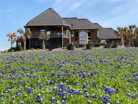 A home in Waxahachie