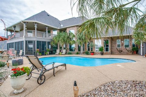 A home in Waxahachie