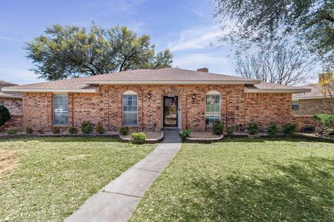 Photo of 5222 Collingwood Drive, Garland, TX 75043 (MLS # 21193719)