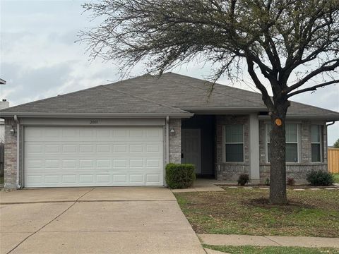 Photo of 2001 Natchez Drive, Forney, TX 75126 (MLS # 21215128)