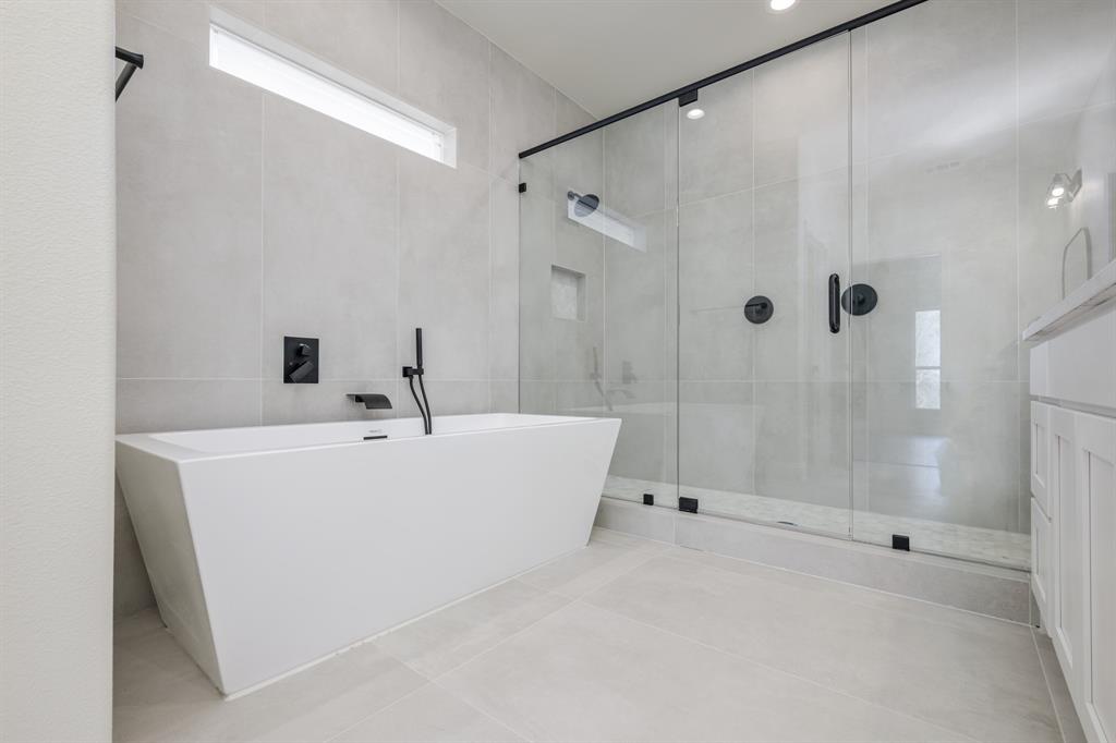 Whispering Oaks Ph IV - Residential