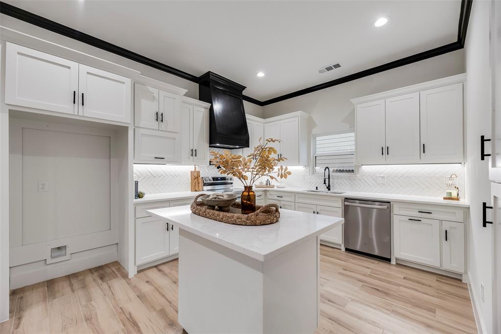 Whispering Oaks - Residential