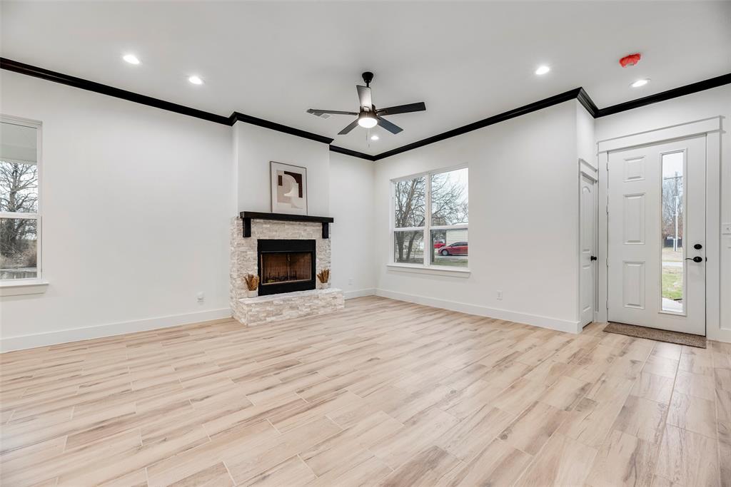 Whispering Oaks - Residential