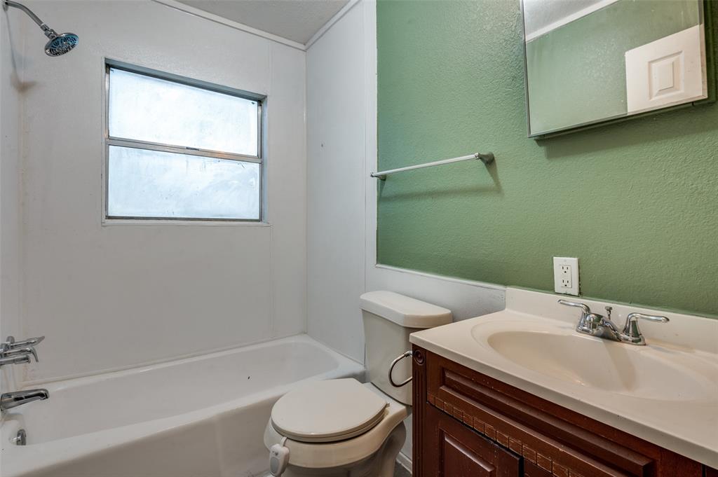 Eastwood Unrec - Residential Lease